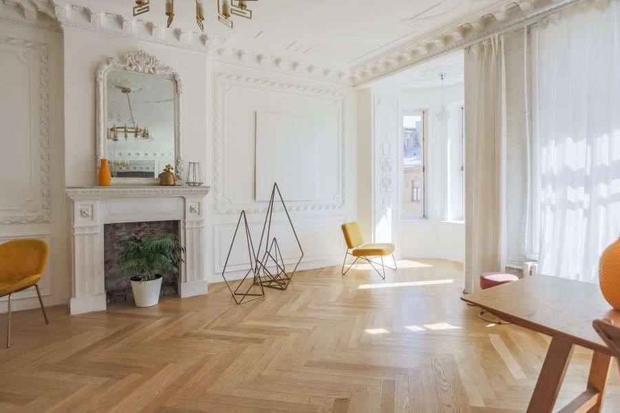 Hochwertiges Interieur einer Altbauwohnung