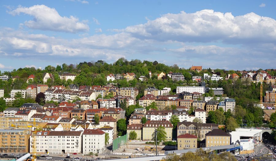 Stadtpanorama mit Wohnbebauung
